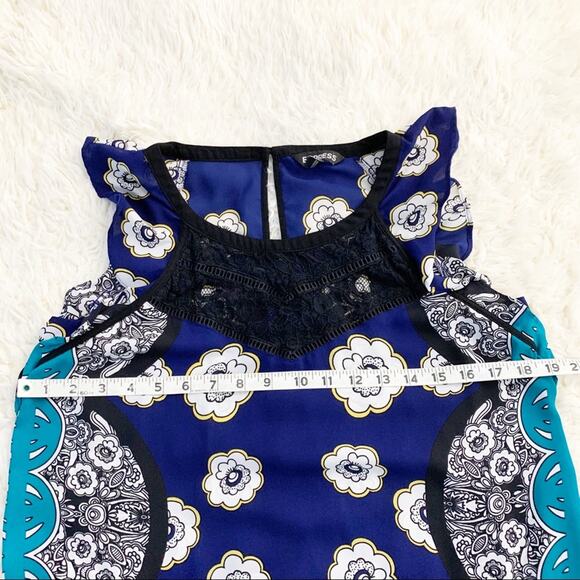 EXPRESS Blue Floral Lace Yoke Tank Ruffle Blouse size Small - Picture 6 of 9